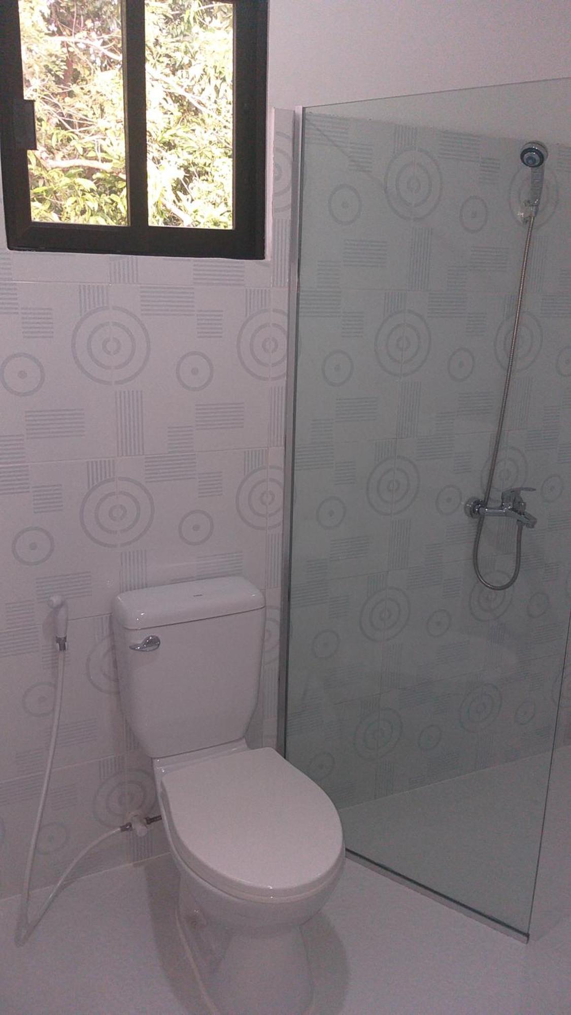 Ub Home Dauis Bilik gambar